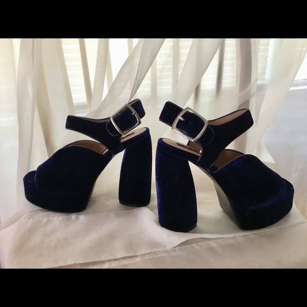 #SOLD# - Picture 3 of 8